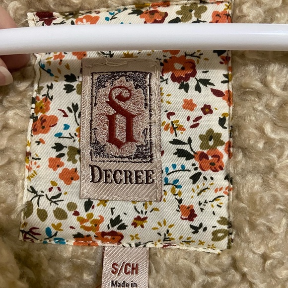 Decree Brown Faux Suede Shearling Bomber Jacket with Cream Trim - Picture 6 of 8